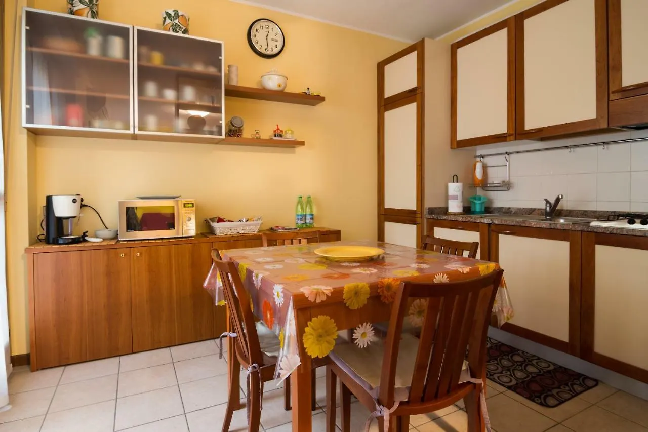 Cozy Penthouse Villa San Donato Milanese 0*,